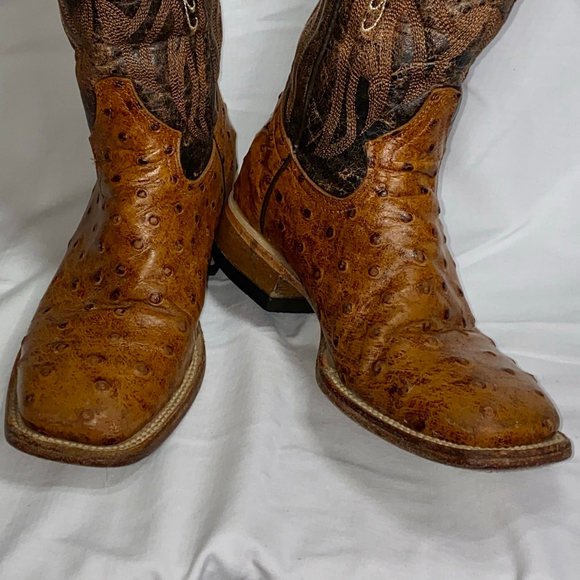 Cowtown Women’s Full Quill Ostrich Print Square Toe Boots - Picture 4 of 14